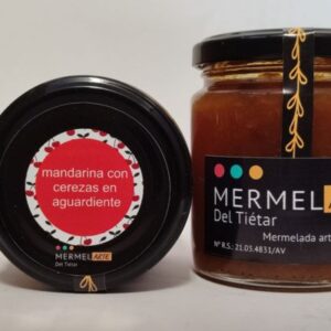 Mandarina con cereza en aguardiente